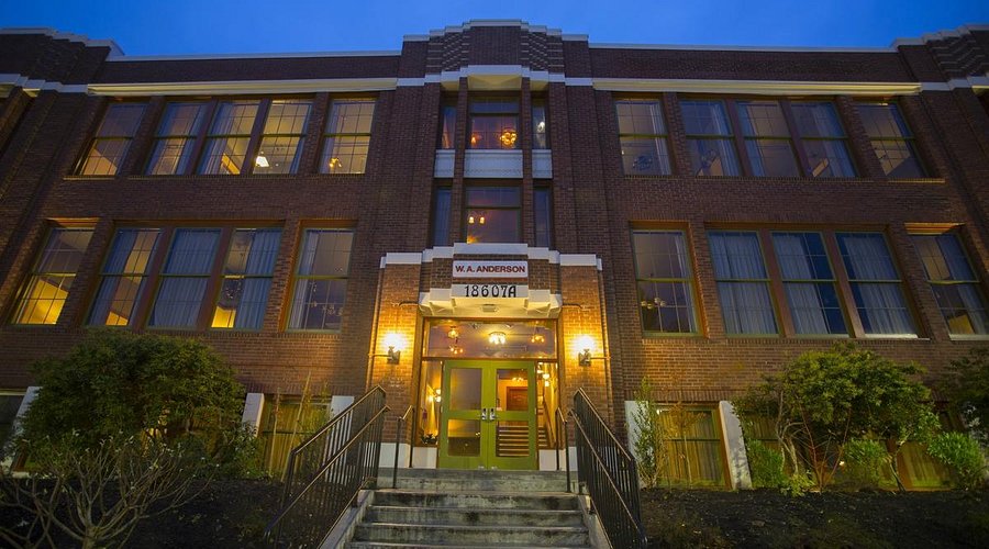 McMenamins Anderson School